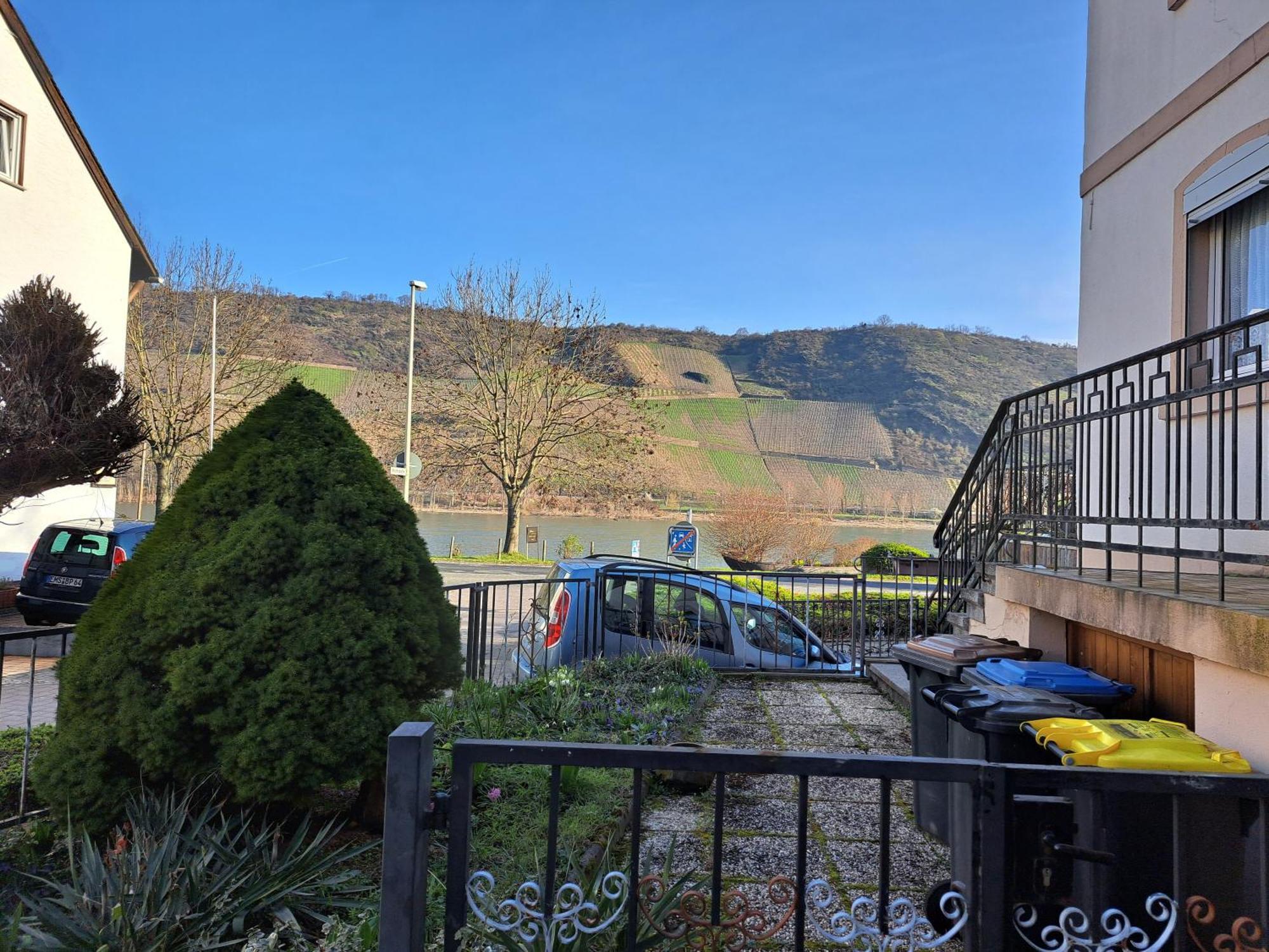 Homestay Mit Eigenem Bad Und Blick Auf Den Rhein Osterspai